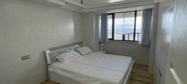 海滨路东南海大厦对面金泰华园公寓(海滨路1号分店)图片