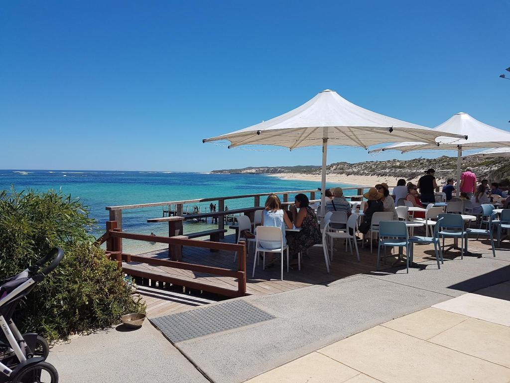 Adamsons Riverside AccommodationOver view