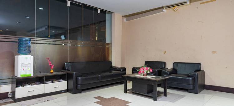 红多兹酒店-近美娜多巴胡购物中心(RedDoorz Near Bahu Mall Manado)图片