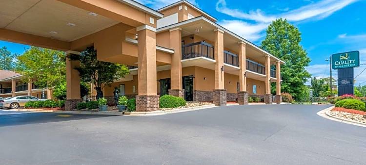 罗金厄姆凯艺套房酒店(Quality Inn & Suites Rockingham)图片