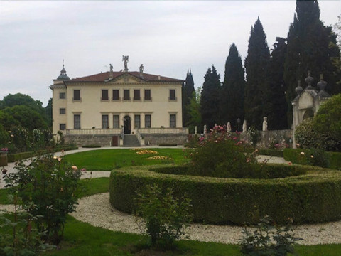 查尔梅利莱斯普斯特拉安蒂卡酒店