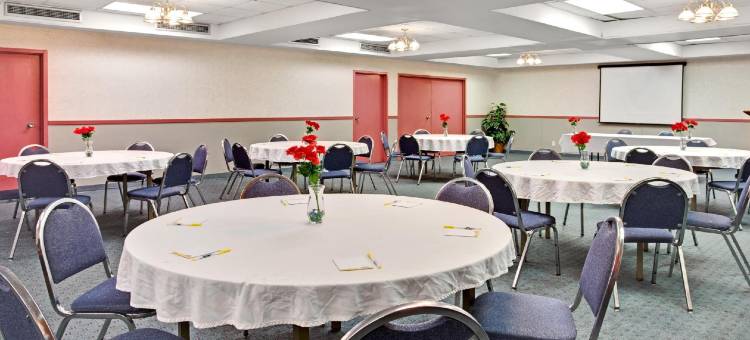 利沃尼亚/坎顿/底特律温德姆戴斯酒店(Days Inn by Wyndham Livonia/Canton/Detroit)图片