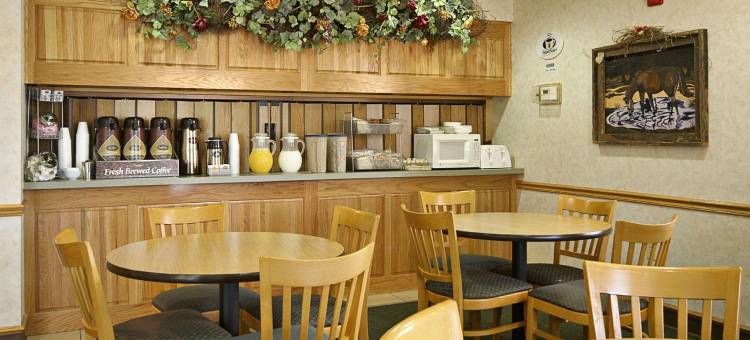 埃瓦温德姆速8酒店(Super 8 by Wyndham Ava)图片