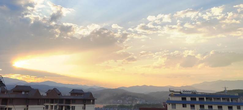 云水星居嘎洒温泉度假近机场高铁站公寓(民航路分店)图片