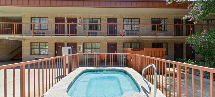 维多利亚美洲最佳价值套房酒店(Americas Best Value Inn & Suites Victoria)图片