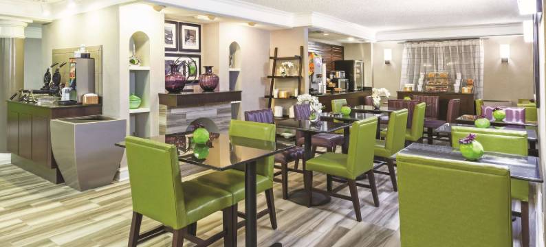 米德兰拉昆塔温德姆酒店(La Quinta Inn by Wyndham Midland)图片