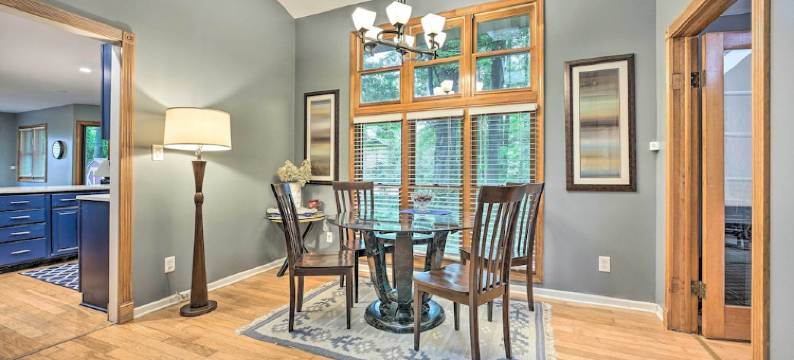 靠近密歇根湖的湖滨逃生地!(Lakeside Escape Steps to Lake Michigan Beach!)图片