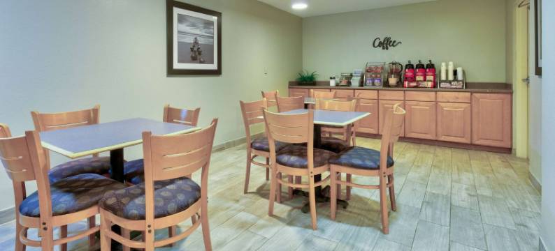 蒂伯维尔-拜洛希速8酒店(Super 8 by Wyndham Diberville Biloxi Area)图片