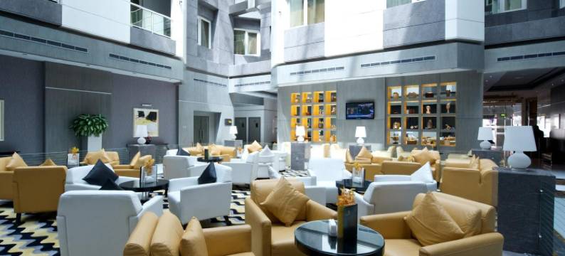 格兰德广场酒店(Grand Plaza Hotel)图片