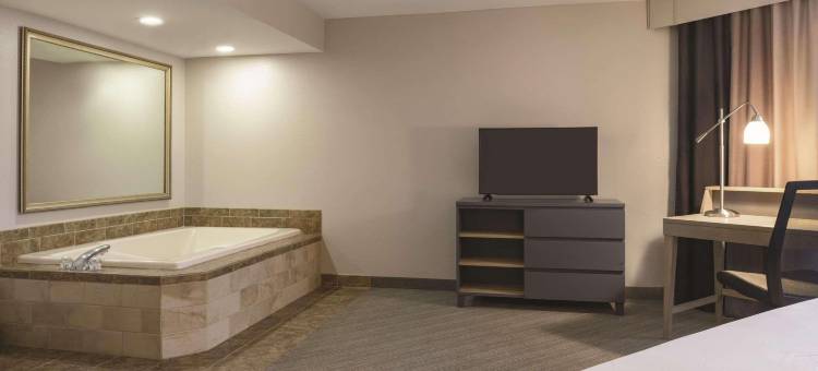 日耳曼敦丽怡酒店(Country Inn & Suites by Radisson, Germantown, WI)图片