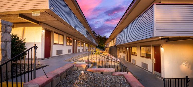 宾厄姆顿-约翰逊城红屋顶酒店(Red Roof Inn Binghamton - Johnson City)图片