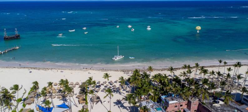 Beachfront 8Br Villa with Pool & Maid *Los Corales图片