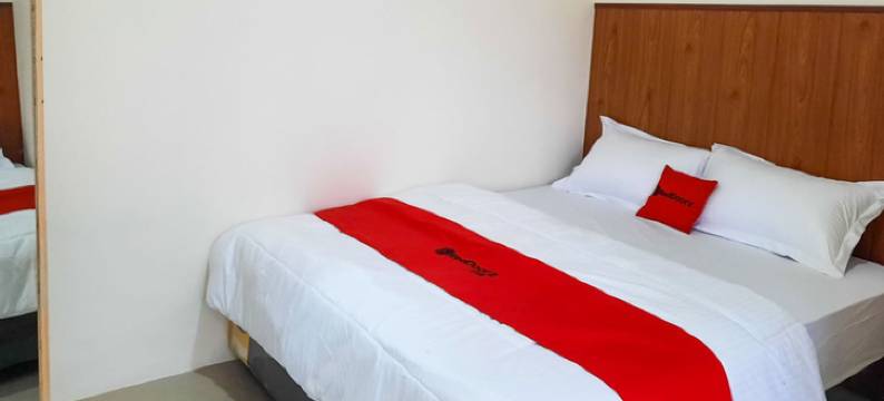 RedDoorz Near Laweyan Gentan图片