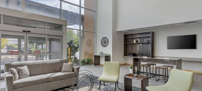 胡椒树南帕市政中心贝斯特韦斯特优质酒店(Best Western Plus Peppertree Nampa Civic Center Inn)图片