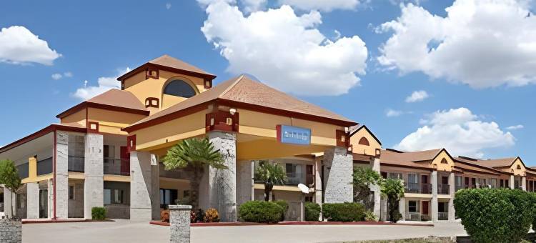 东 I-10 近佛斯特银行中心凯艺酒店(Quality Inn I-10 East Near Frost Bank Center)图片