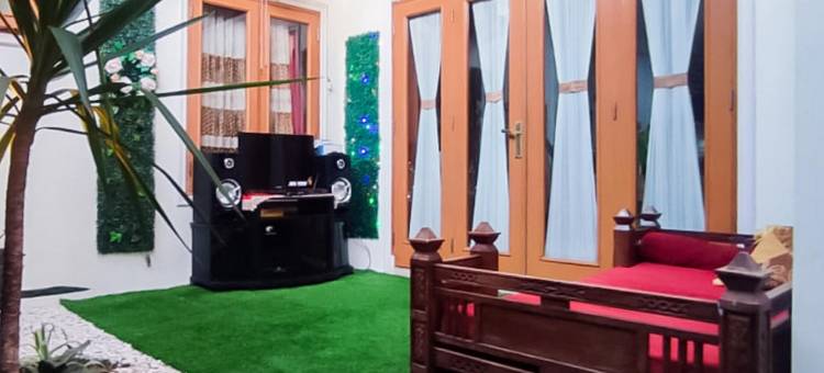 RedDoorz Syariah at Chilla Guest House Padang图片