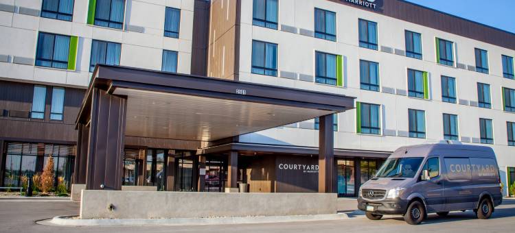 奥马哈东康瑟尔布拉夫斯万怡酒店(Courtyard Omaha East/Council Bluffs, IA)图片