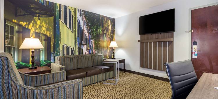 西艾叙莉套房酒店(Clarion Pointe Charleston - West Ashley)图片