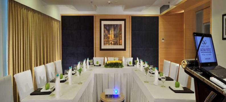 萨诺瓦波蒂科莫耶蒂克科特酒店(Majestic Court Sarovar Portico)图片