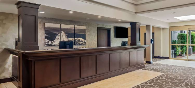 匹特草原贝斯特韦斯特优质套房酒店(Best Western Plus Pitt Meadows Inn  Suites)图片