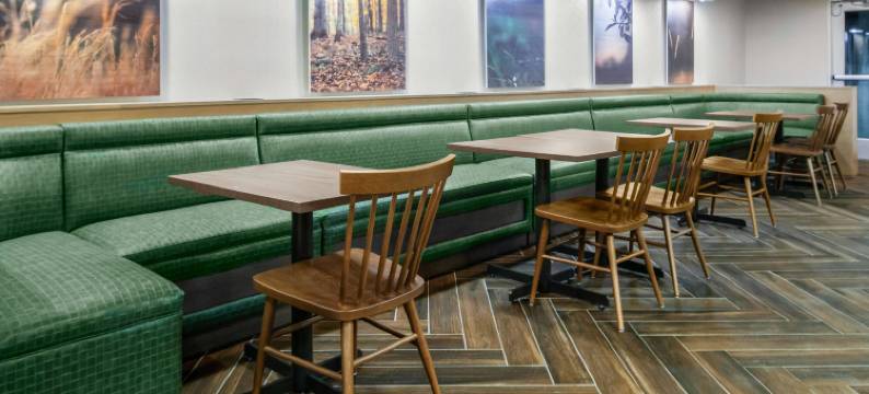 落基山城万枫套房酒店(Fairfield Inn & Suites Rocky Mount)图片