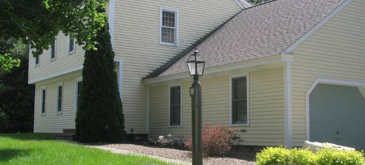 Wachusett Mountain Getaway, Lake Adjacent Home! Near 1761 Old Mill and Trails!图片