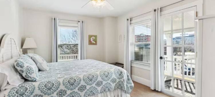 Spacious Home w Parking Steps to Beach Boardwalk Concerts Festivals.图片