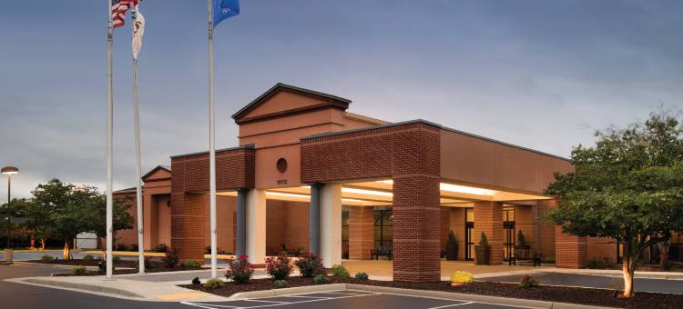 密尔沃基布鲁克菲尔德希尔顿逸林酒店(DoubleTree by Hilton Hotel Milwaukee - Brookfield)图片