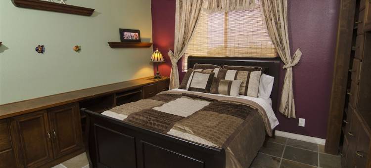 ~Open 6/27-7/2! Unique Villa! Walk to Beach, Pool&Spa, Pets Ok!~图片