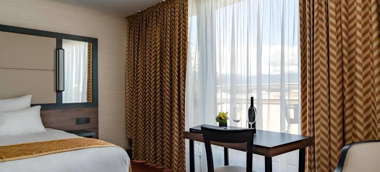 纳什套房酒店(Nash Suites Airport Hotel)图片