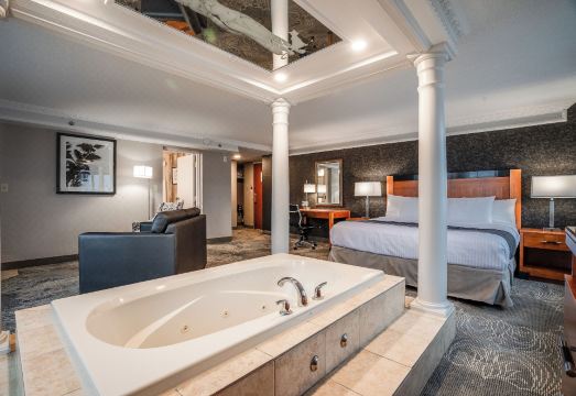 Monte Carlo Inn Barrie - Newly RenovatedHotel Overview