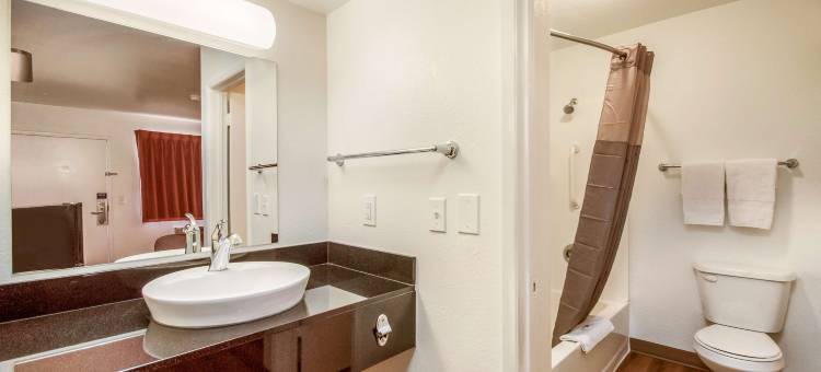 凤凰太阳城6号汽车旅馆 - 扬镇(Motel 6 Youngtown, AZ - Phoenix - Sun City)图片