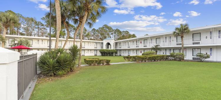 杰克逊维尔机场美吟酒店(Baymont by Wyndham Jacksonville Airport)图片