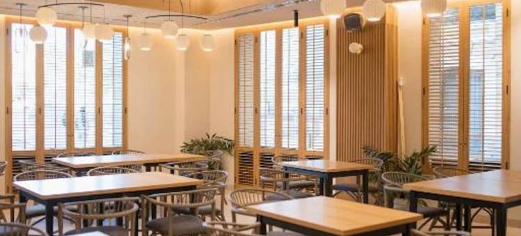 MYR塞拉诺斯门(Myr Puerta Serranos)图片