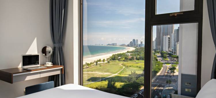 芒加塔比奇弗朗特霍特尔(Mangata Beachfront Hotel - Rooftop Bar Sea View)图片
