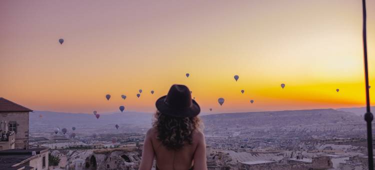 塔克弗洞穴之家(Takaev Cave House)图片