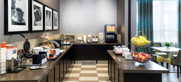 希尔顿欢朋酒店及套房博尔顿(Hampton Inn & Suites by Hilton Bolton)图片