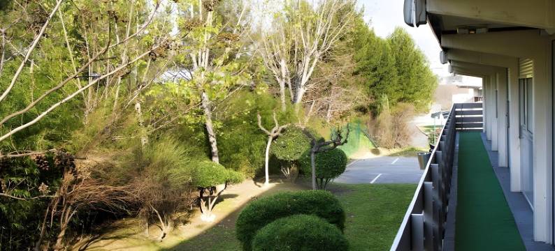 蒙彼利埃圣让德韦达 - 拉佩里埃基里亚德直营酒店(Hôtel Kyriad Direct Montpellier Saint Jean de Vedas La Peyriere)图片