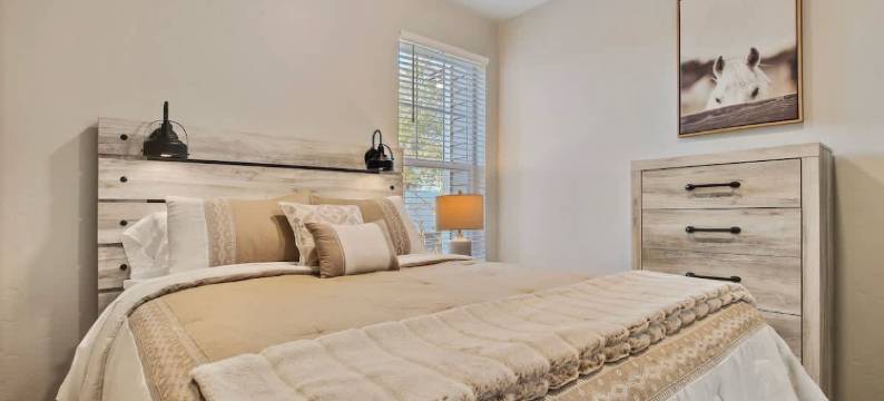 Charming Townhome with Beautiful Furnishings - Trendy Escape图片