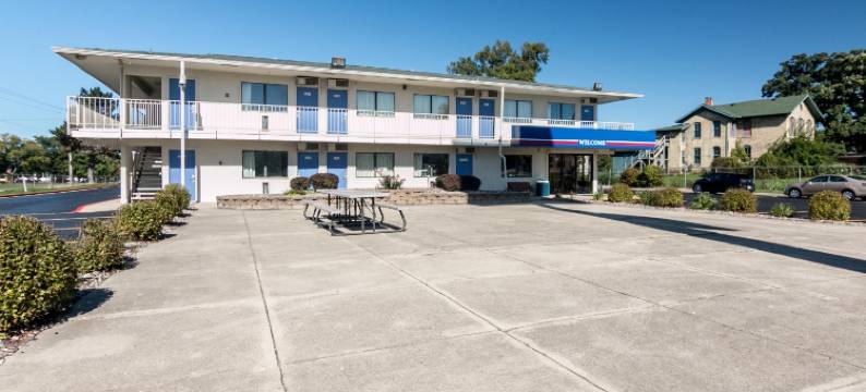 简斯维尔6号汽车旅馆(Motel 6 Janesville, WI)图片