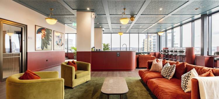 由查尔斯·霍普管理的利兹中心(Charles Hope Leeds)图片