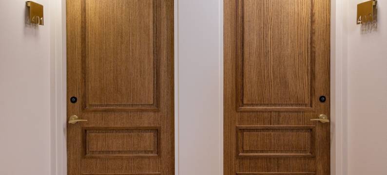 广场上(On the Square)图片