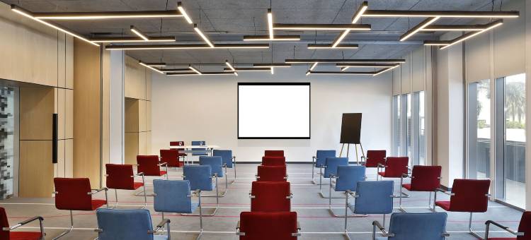 迪拜机场雅乐轩酒店(Aloft Dubai Airport)图片