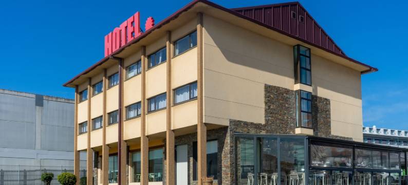 齐普斯纳隆酒店(Hotel Chip's Narón)图片