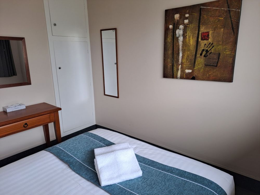 Commodore Motor LodgeOver view