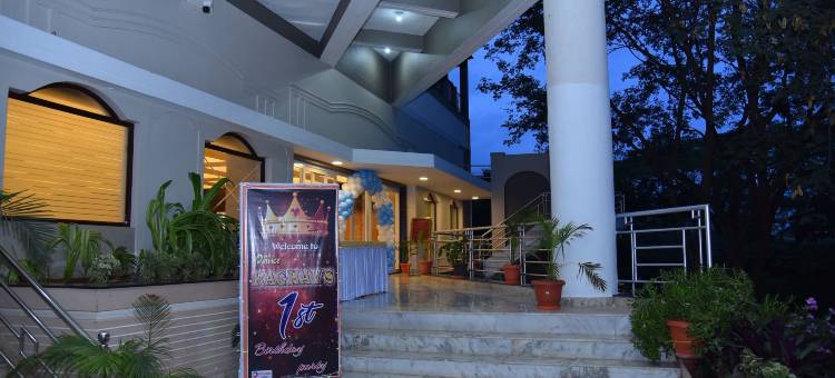 普迦国际酒店(Hotel Pooja International)图片