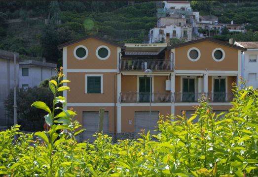 Minihotel Iris Hotel Overview