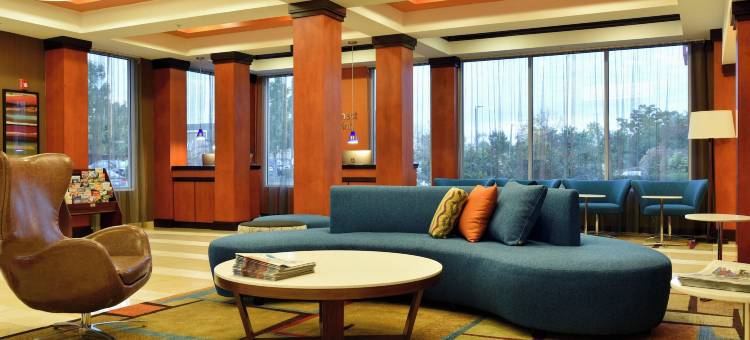 万枫酒店及套房哈特福德机场(Fairfield Inn & Suites Hartford Airport)图片