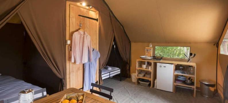 胡托皮亚瑟农什村酒店(Huttopia Senonches)图片