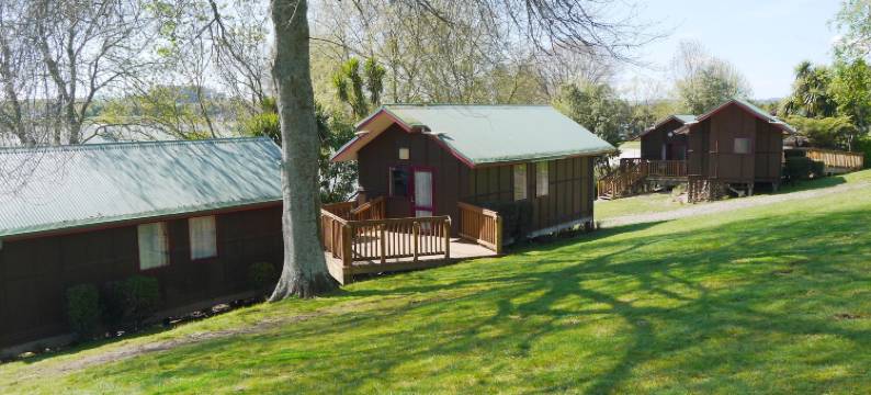 卡拉皮罗湖迈提河区酒店(Lake Karapiro Mighty River Domain)图片